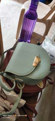 Dressberry mint best sale green sling bag