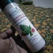 Biotique best sale talcum powder