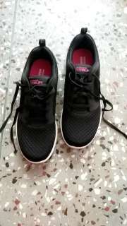 Buy Skechers Women RUN 600 CIRCULATE Black Shoes - Sports Shoes for Women 8886093 | Myntra