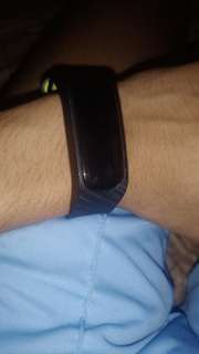 reflex 2.0 smart band in midnight black with neon green accent