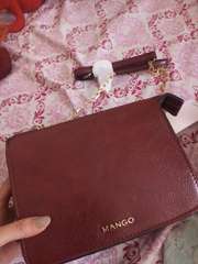 mango maroon solid sling bag
