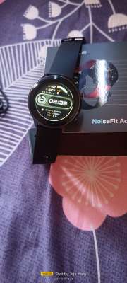 noise loop smartwatch myntra