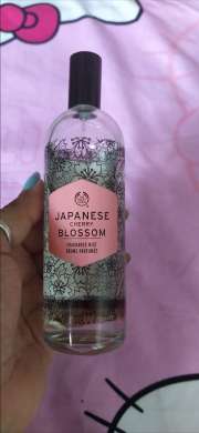The body shop japanese sales cherry blossom fragrance mist