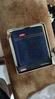 Buy Levis Men Blue Solid Zip Around Wallet - Wallets for Men 2408953 |  Myntra