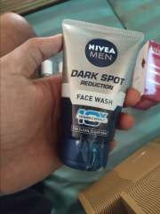 Nivea Men Dark Spot Reduction Face Wash (10x Whitening), 100 ML by Nivea :  : Beauty & Personal Care