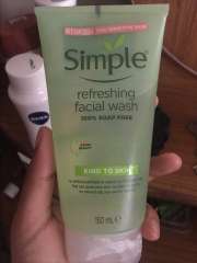 Simple Kind to Skin Refreshing Facial Wash Gel 150 ml
