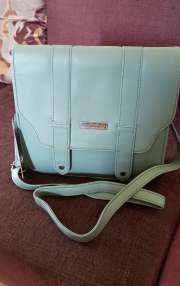 Dressberry mint green sling sales bag