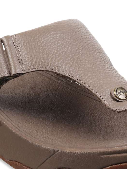 Pawan kalyan sales slippers in myntra