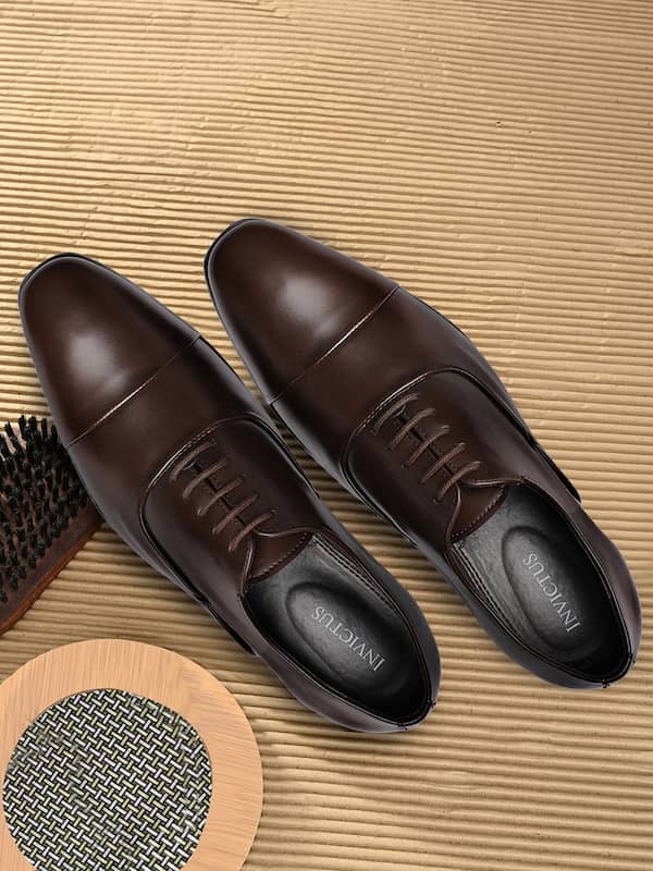 Vardhra Shoes - Cut a striking figure for your office look with these  eye-catching wingtips of black formal shoes. DM to get the amazon/  flipkart/ myntra/ ajio/ menxp/ mirraw link of your
