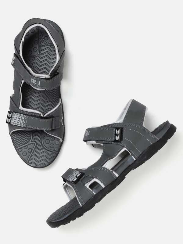 sports shoes for men below 500