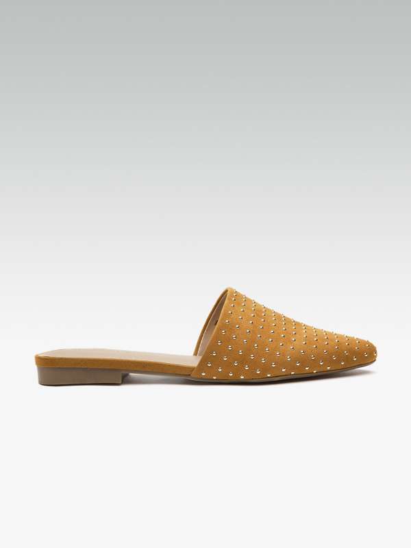 Trace studded mule steve madden top