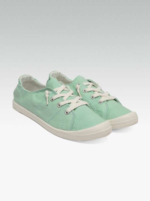 steve madden canvas shoes
