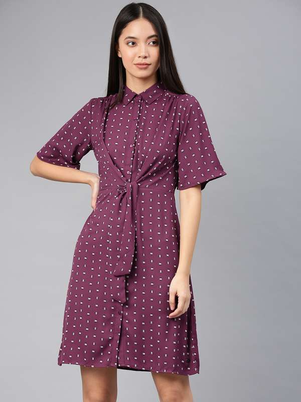 purple shirt outfit women's