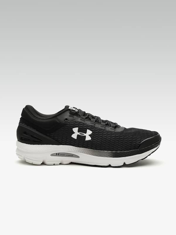 Sale > under armour shoes sports > is stock