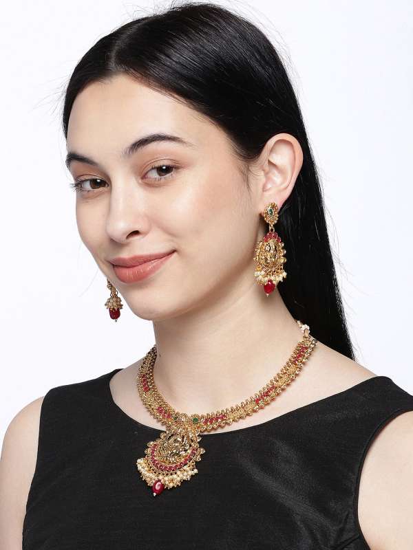 Jewellery below hotsell 300