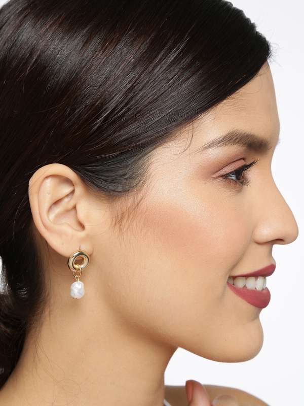 Ayesha earrings deals