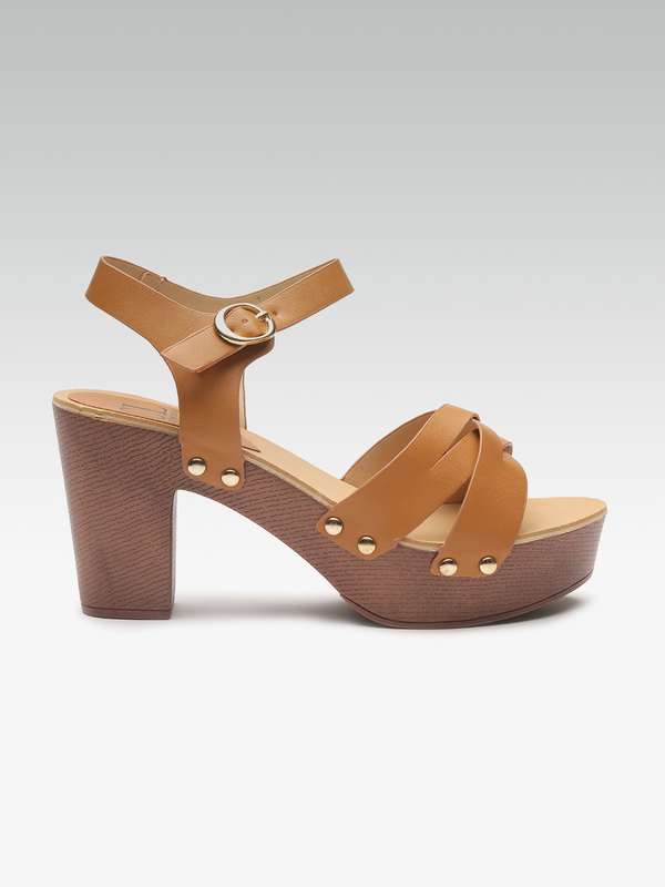 track spikes for distance runners