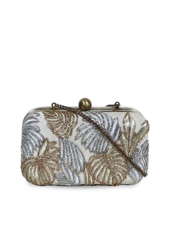 clutch purse myntra