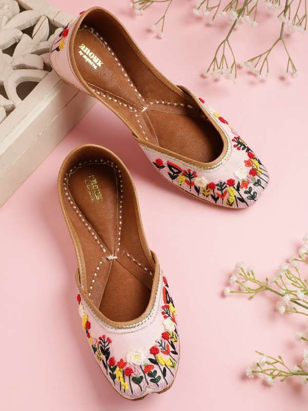 Pink Mojaris Buy Pink Mojaris online in India
