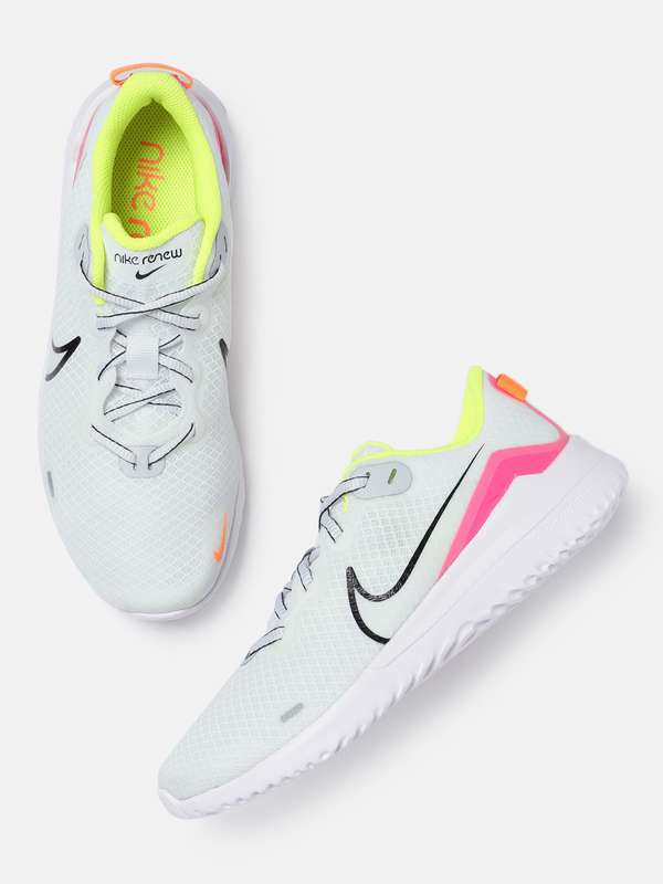 nike running shoes for men myntra