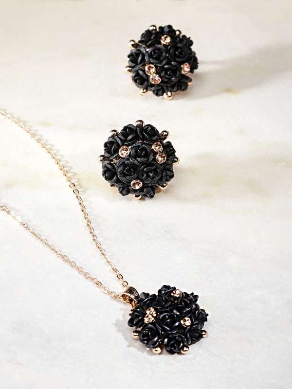 Black stone pendant set store