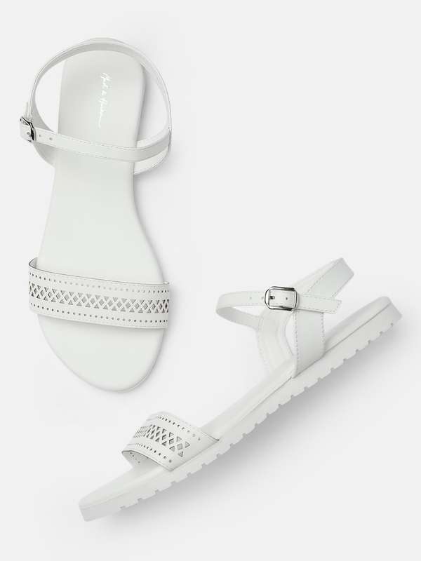 flip flop slippers for womens myntra