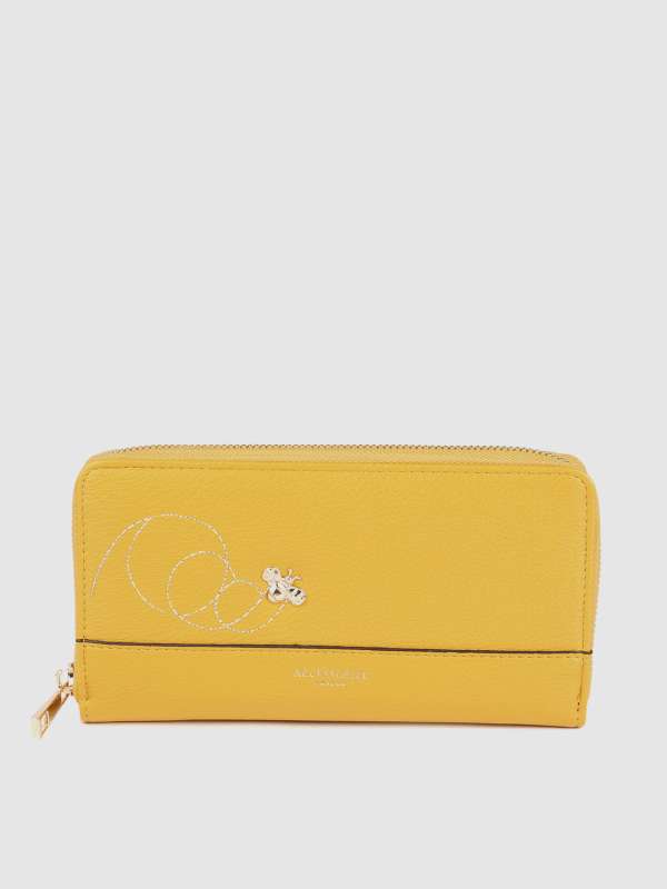 accessorize wallets