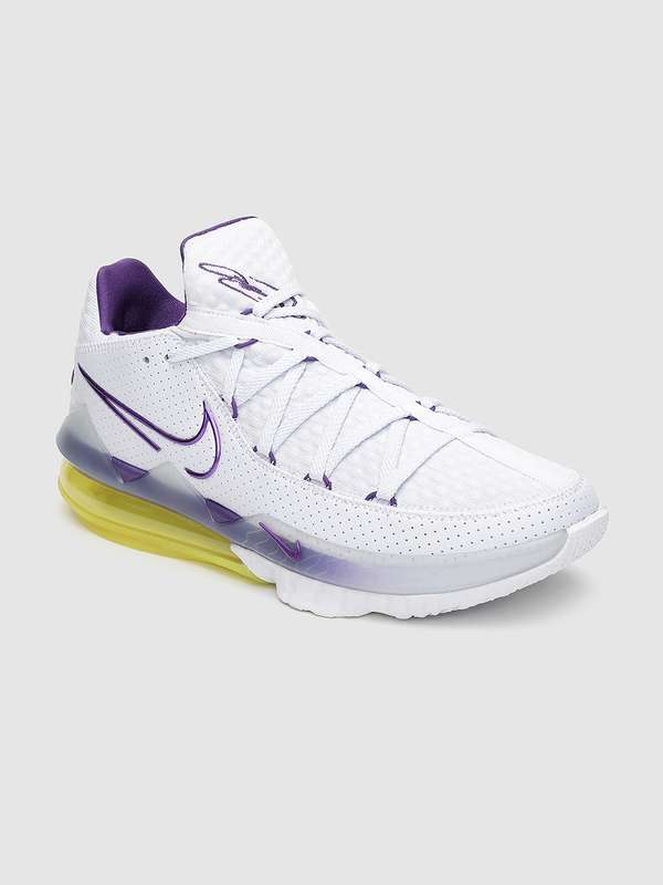 nike basketball shoes myntra