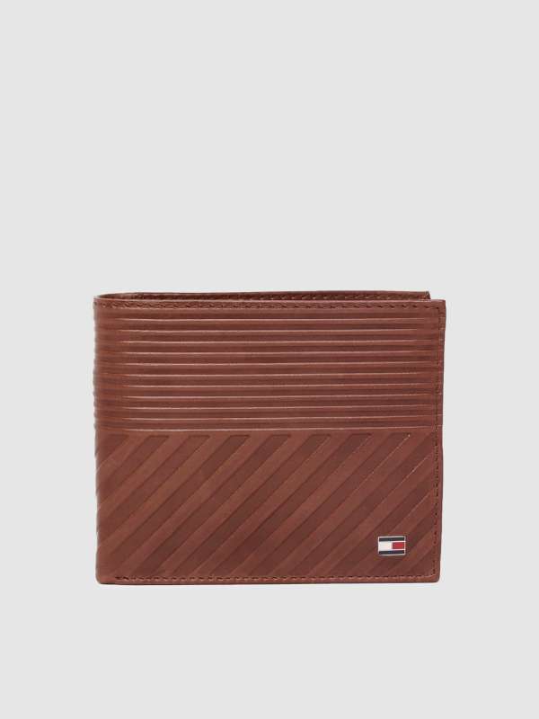Tommy hilfiger wallets myntra deals