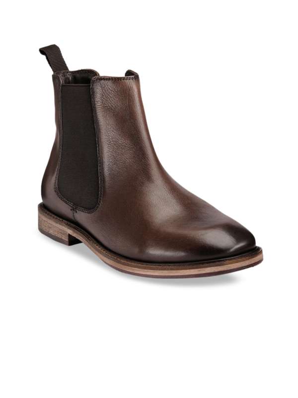 chelsea boots myntra
