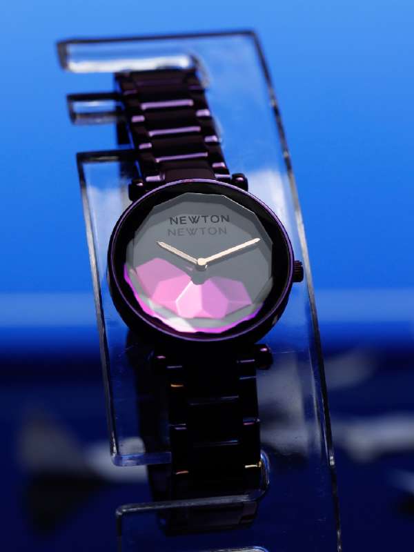 Nixon newton analog on sale watch