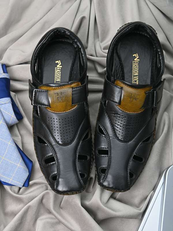 Fashion victim deals sandals
