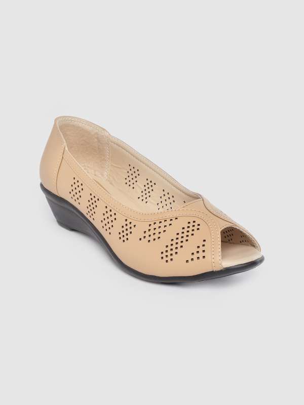 Cute closed toe summer shoes best sale