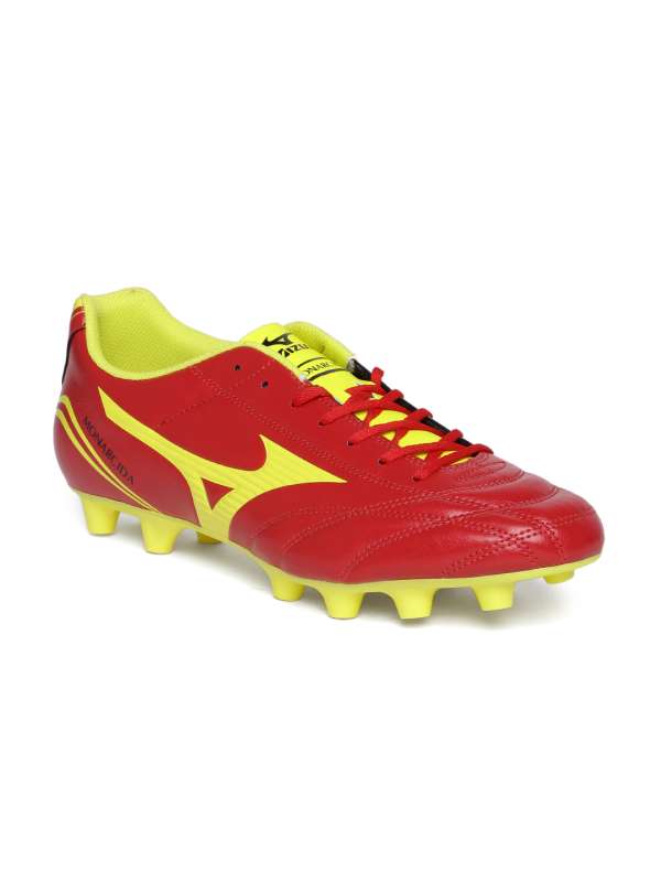 mizuno football shoes online india