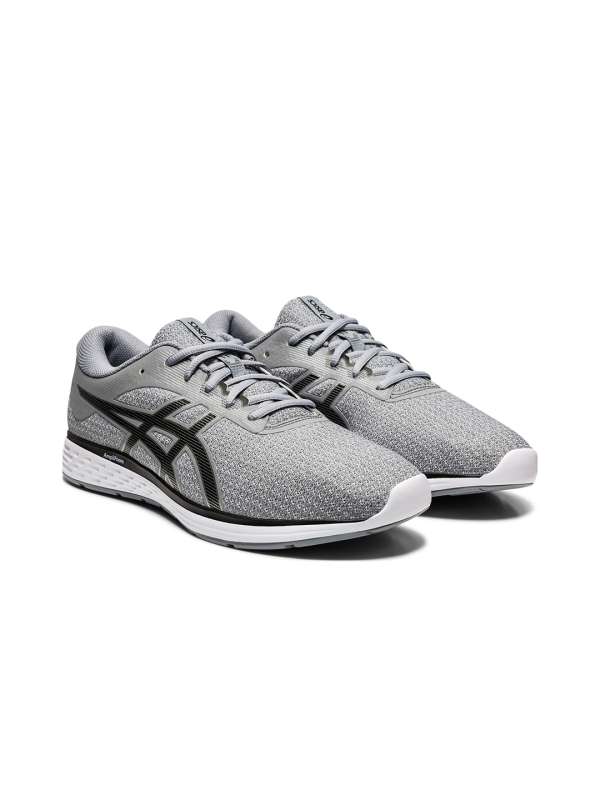 11 no sports shoes