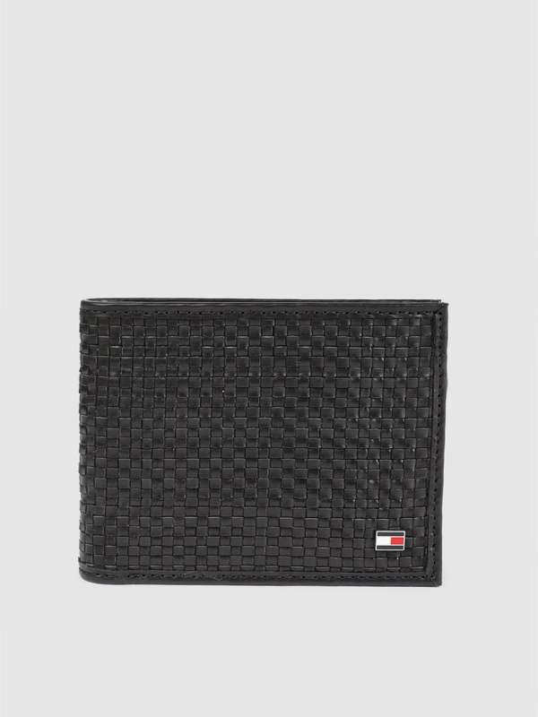 tommy hilfiger wallets myntra