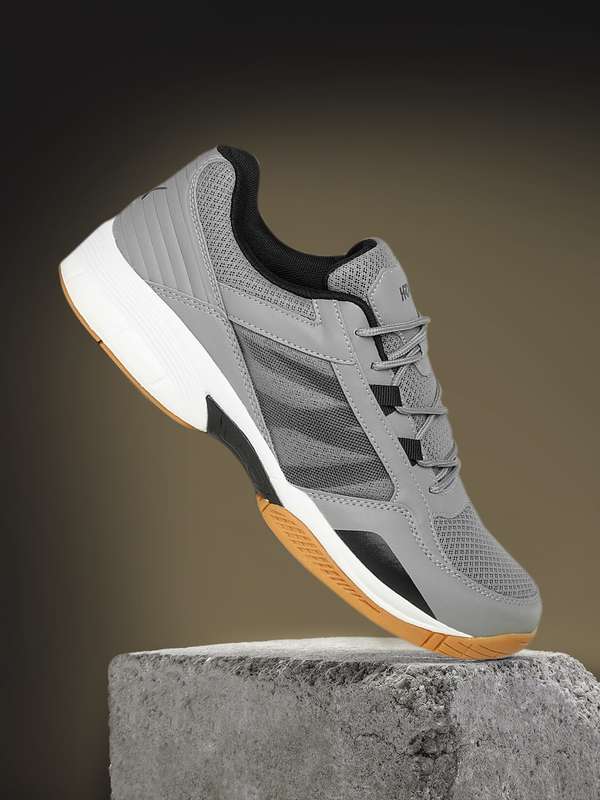 nike indoor badminton shoes