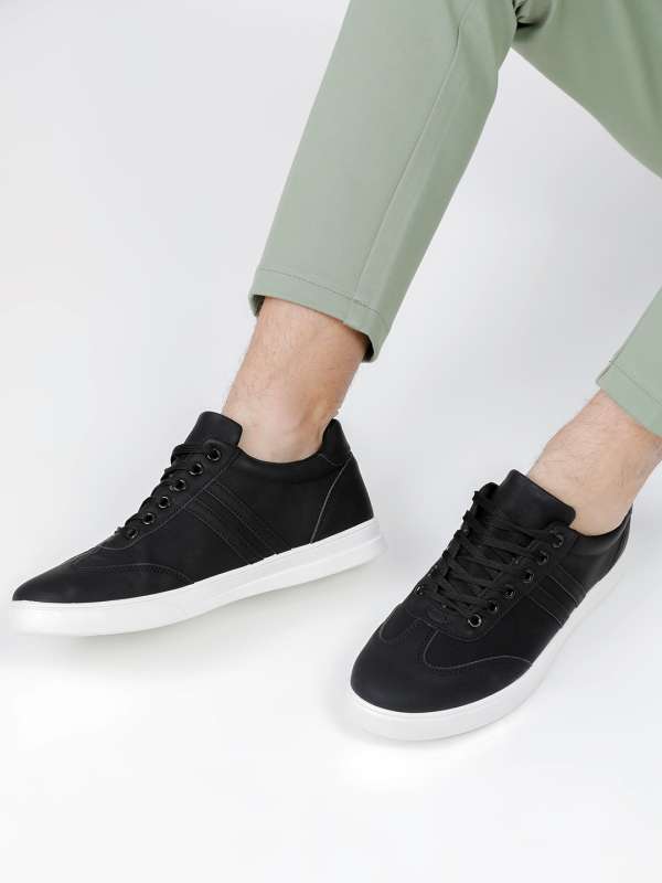 Best shoes store under 600