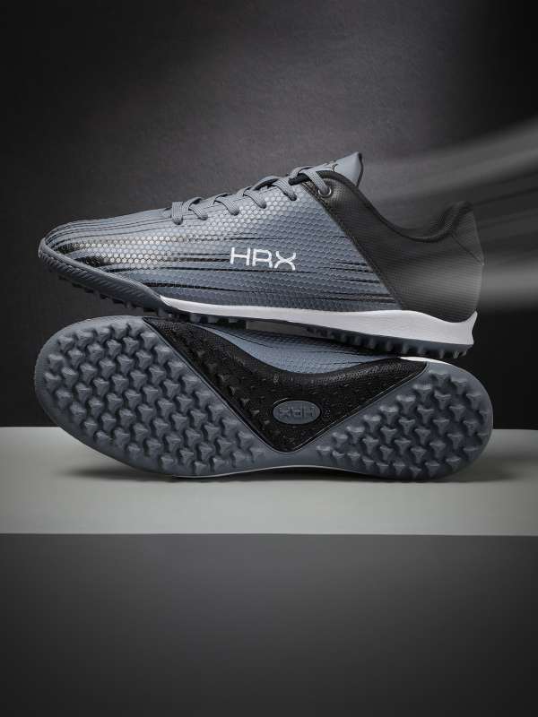 nike studs myntra