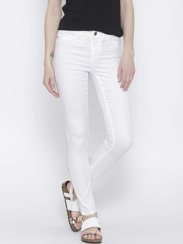 white jeggings myntra