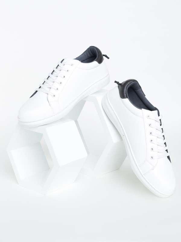 Buy HIGHLANDER Sneakers For Men Online at Best Price-megaelearning.vn