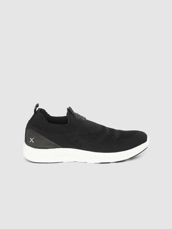 myntra skechers running shoes