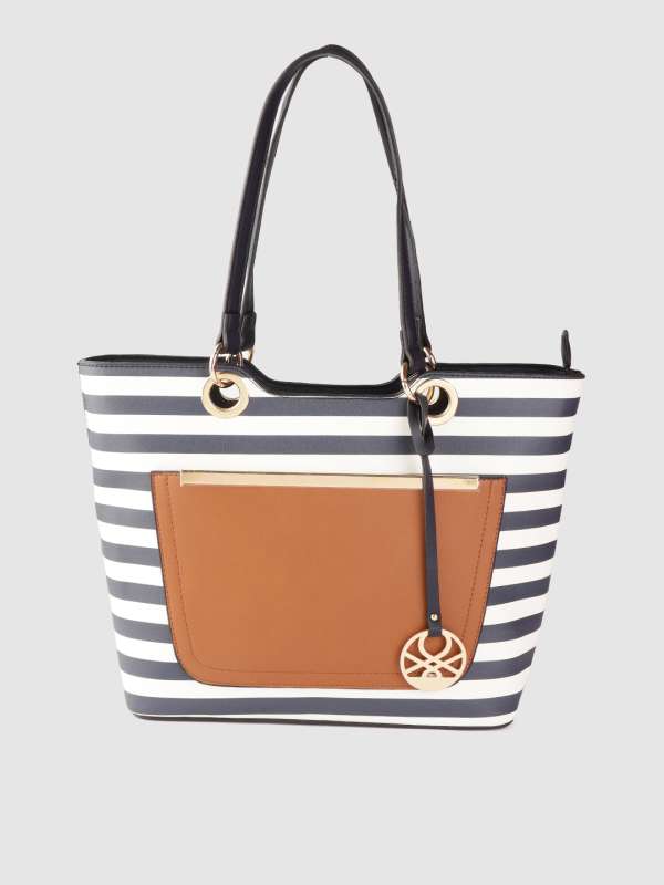 United Colors Of Benetton Handbags Online In India United Colors Of Benetton Handbags
