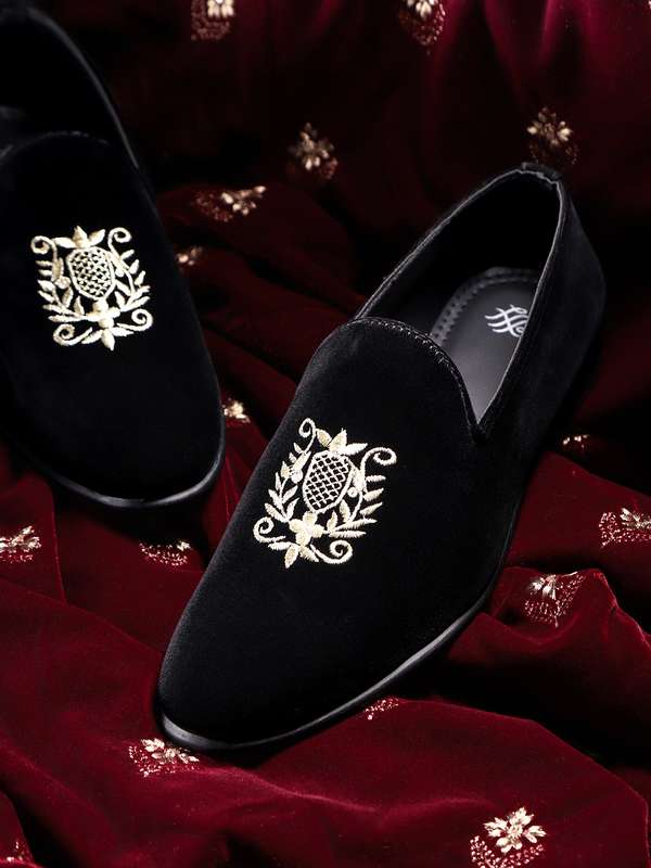 Buy ethnic footwear online clearance