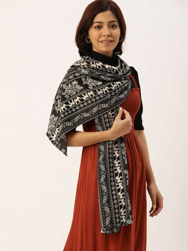 Black Scarves Buy Trendy Black Scarves Online in India Myntra
