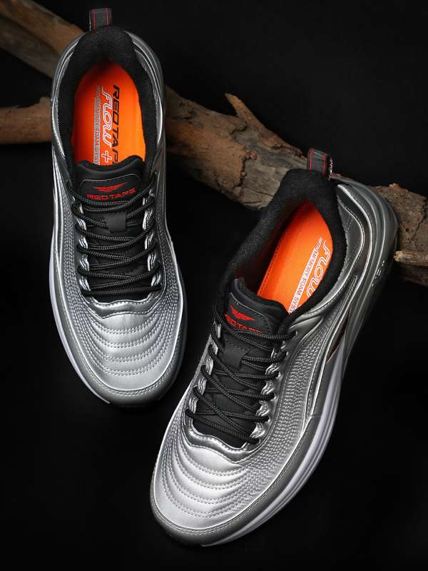 red tape sports shoes online