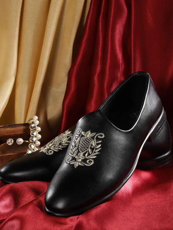 Casual wedding shoes for bride 2025