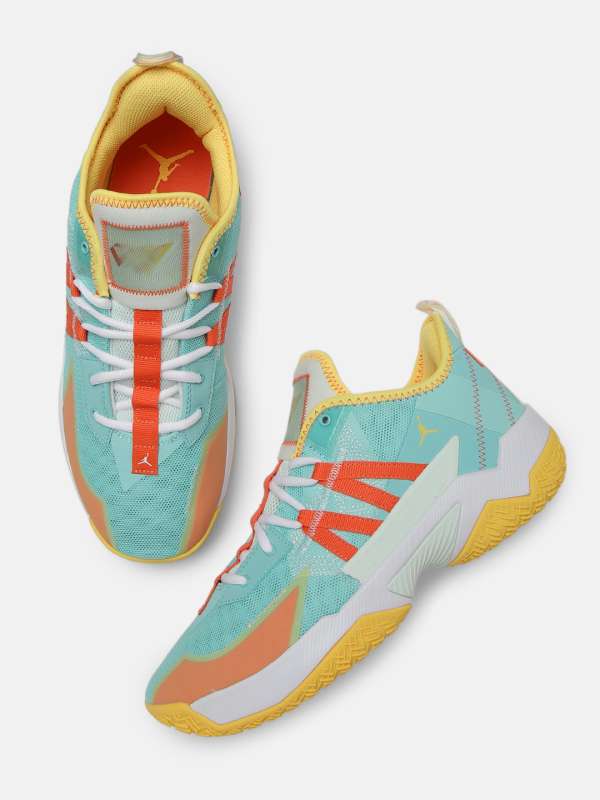 myntra basketball shoes