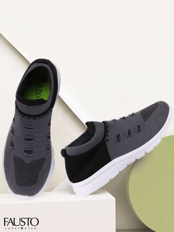 Canvas shoes myntra hotsell