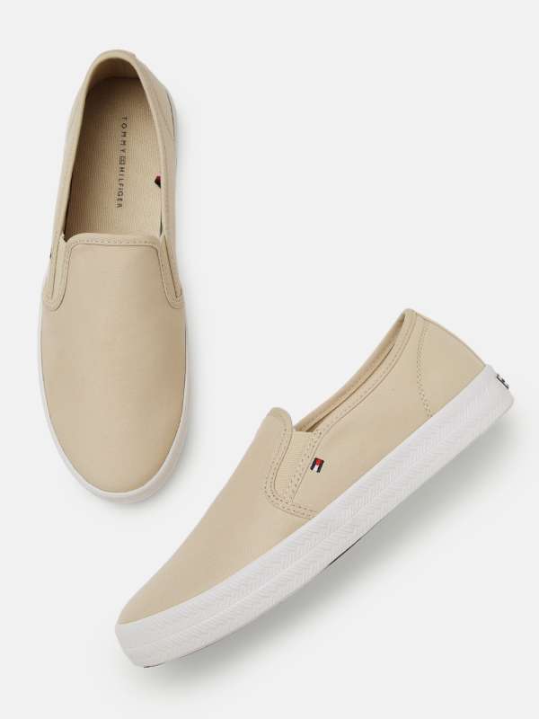 tommy hilfiger women's slip on shoes